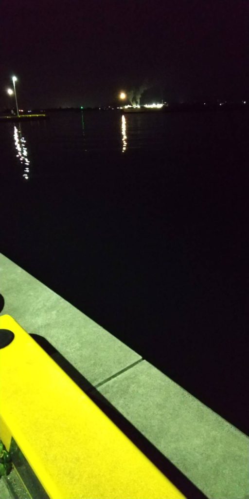 元根井漁港の夜景